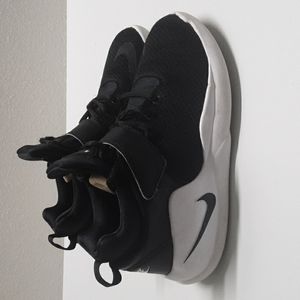 Shoes | Nike Kwazi Gs Boys Size 7y 